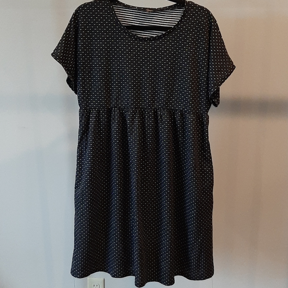 NWOT Suzanne Betro pocket dress